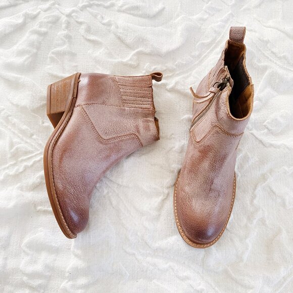 Sofft Ardmore Booties size 6 New $159 - Picture 3 of 9